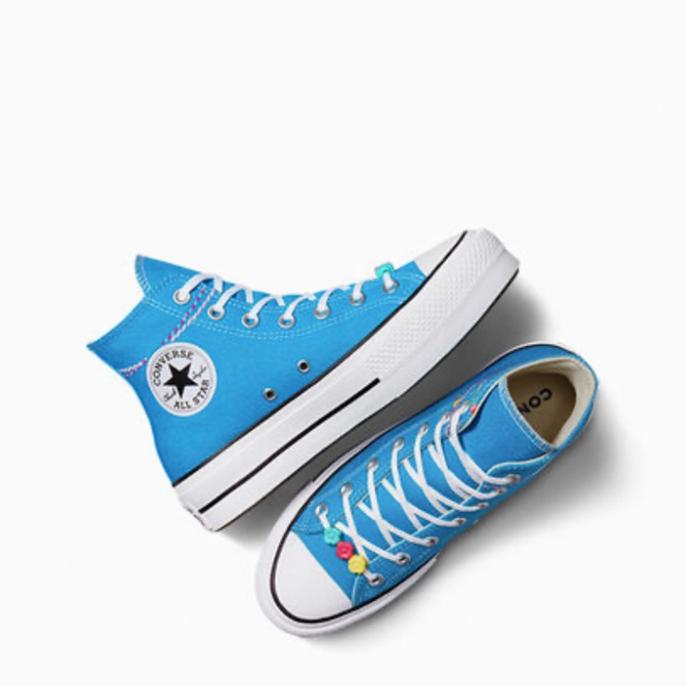 NWT Chuck Taylor All Star Lift Platform Embroidered Bracelet